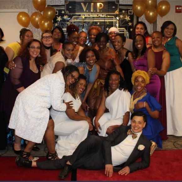 Meet your Posher, Amy - Picture 1 of 1